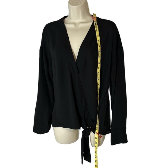 & layered black, lightweight, long sleeve women's top with side tie size M - Picture 4 of 7